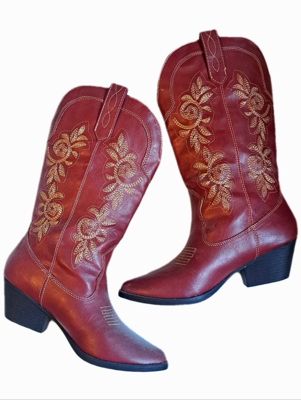 Rampage Size 7 1/2 Women's Burgundy and Gold Embroidered Western Boots